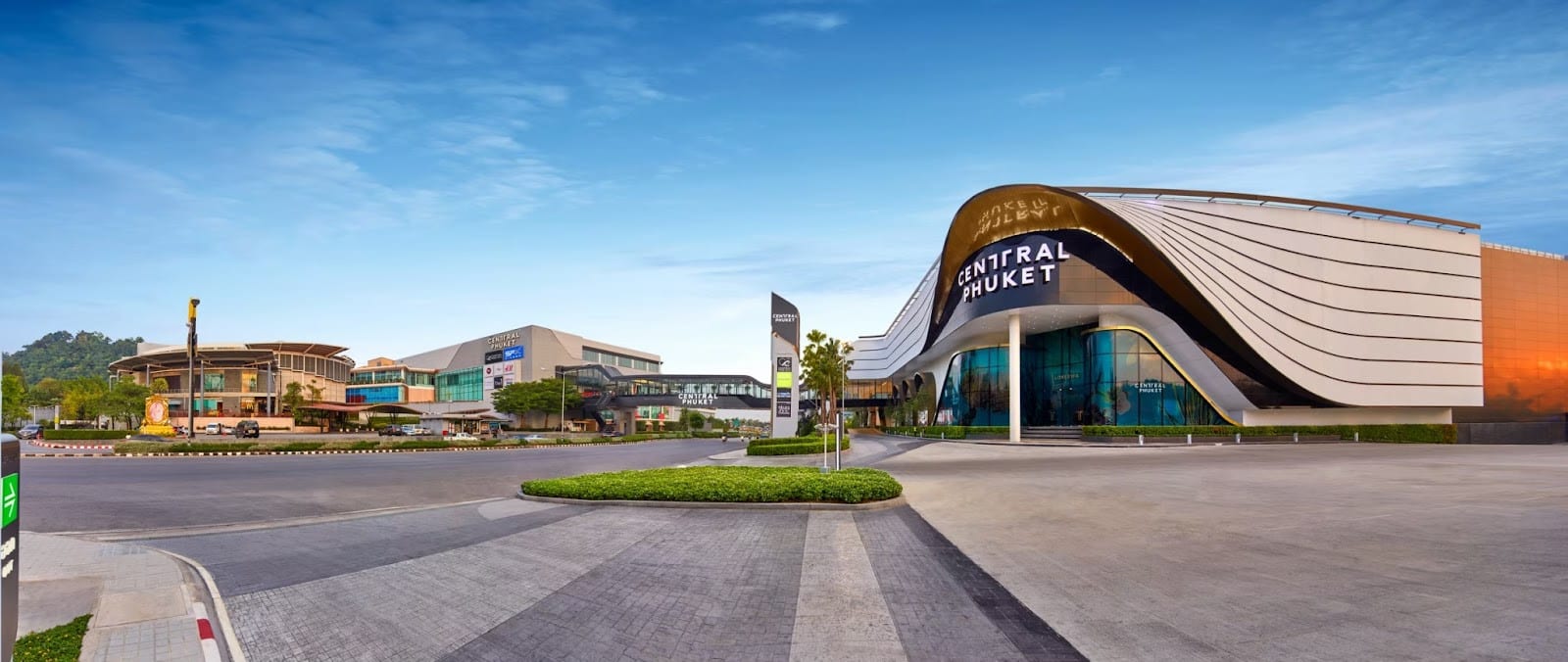 Расположение и окрестности Travelodge Phuket Town 3