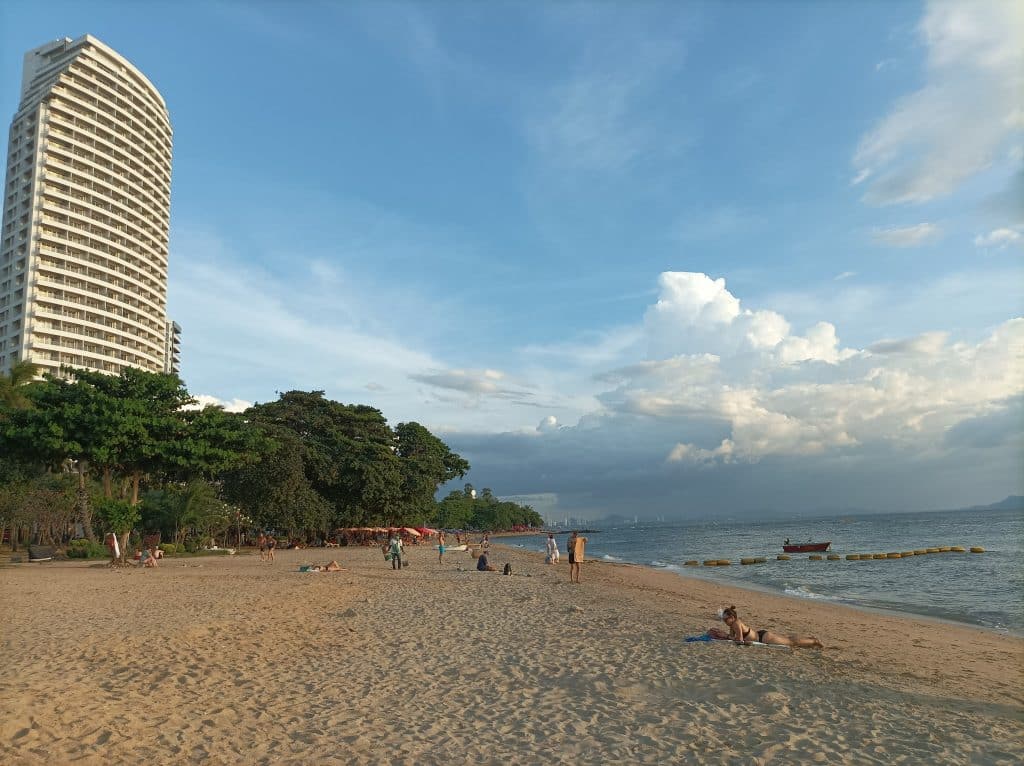 Pratumnak Beach